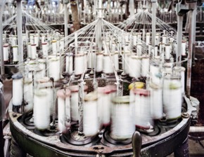 不一樣的流行色 時尚面料的另一種美